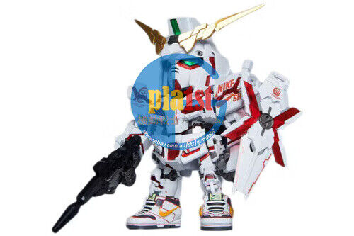 New Bandai x Nike SB QMSV Unicorn Gundam + Banshee Set (with Key Ring) Figure