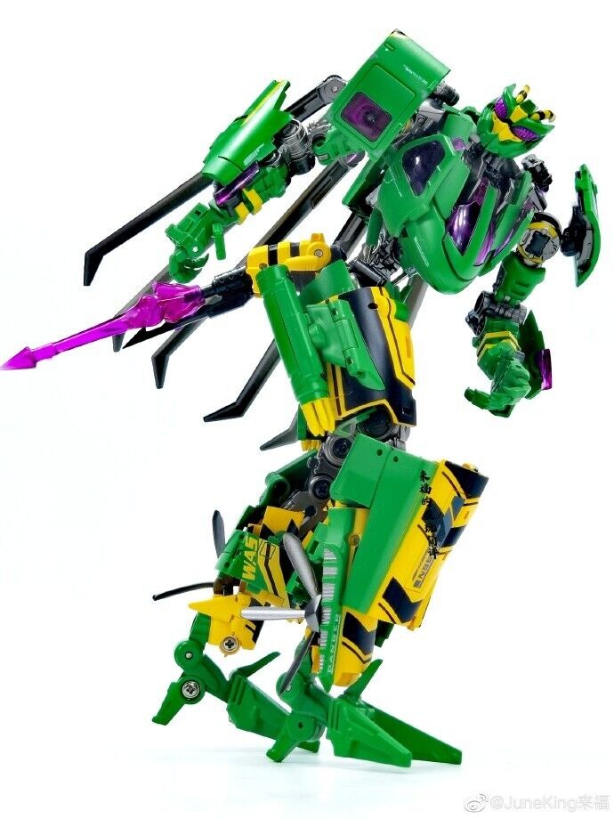 Brand New Trojan Horse TH-01 Hurricane Waspinator Helicopter Transformable